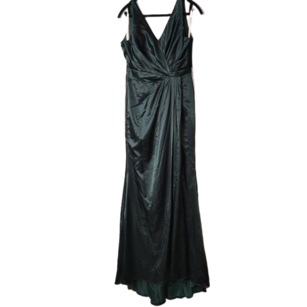 Lavetir NWT dark hunter green sleeveless formal dress size 4